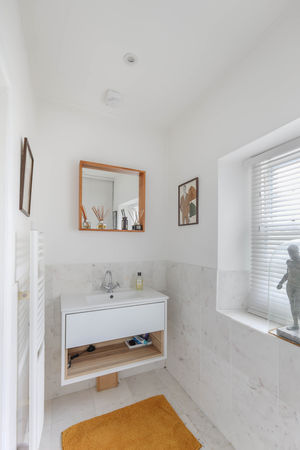 Photo 11- click for photo gallery